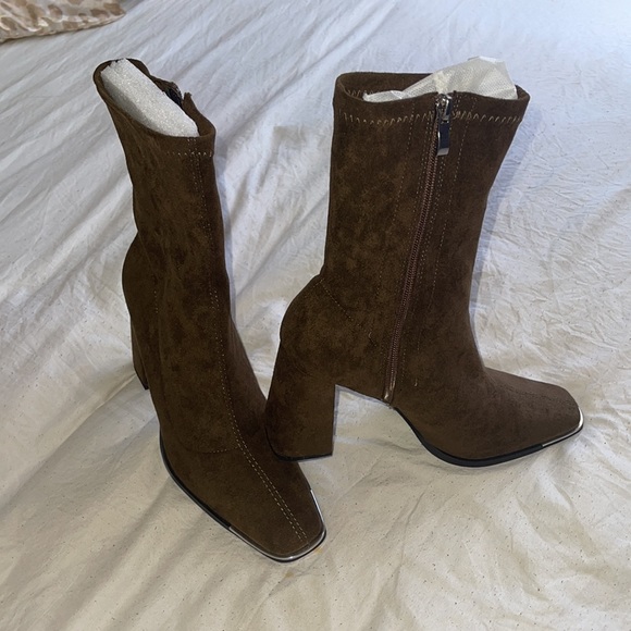 NEW Brown sock heel boots - Picture 5 of 7